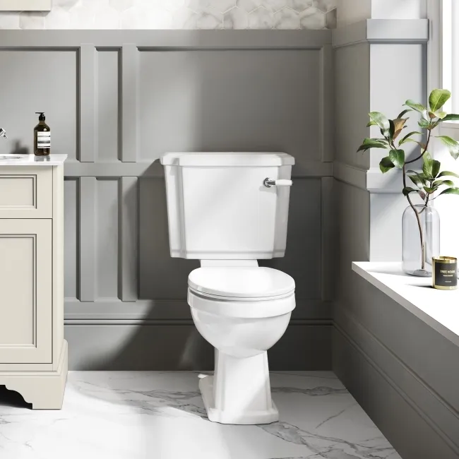 Hudson Traditional Close Coupled Toilet With Soft Close Seat