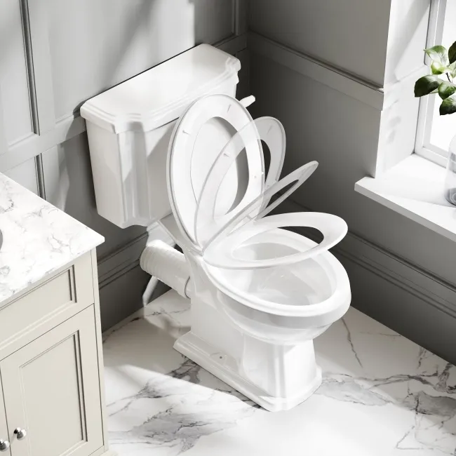 Hudson Traditional Close Coupled Toilet With Soft Close Seat