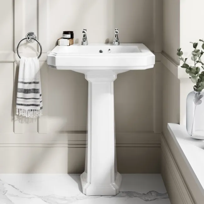 Hudson Traditional Low-Level Toilet With Midnight Green Seat & Pedestal Basin - Double Tap Hole