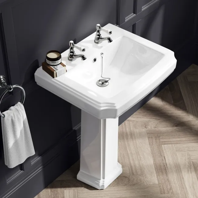 Hudson Traditional Low-Level Toilet With Cotton White Seat & Pedestal Basin - Double Tap Hole