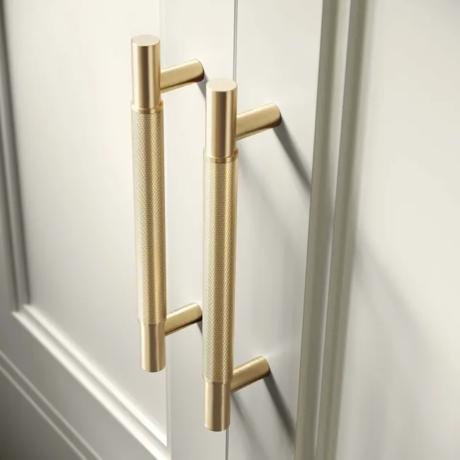 Lucia Chalk White Cabinet with Oak Effect Top 640mm (Excludes Counter Top Basin) - Brass Knurled Handles