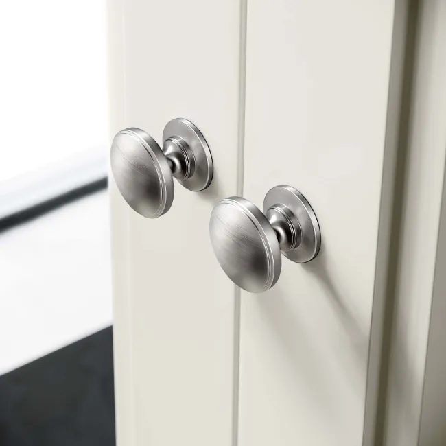 Chalk White Wall Hung Mirror Cabinet 700x600mm