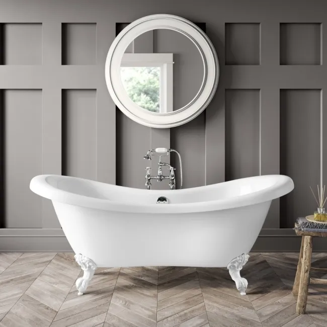 Tonbridge 1600mm Roll Top Bath - White Ball Feet