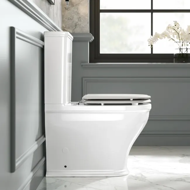 Kansas Traditional Rimless Close Coupled Toilet With Cotton White Wooden Seat