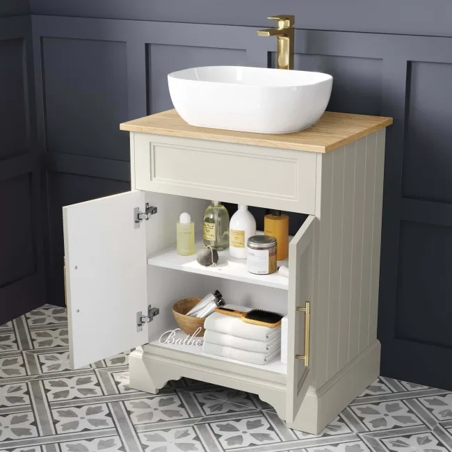 Lucia Chalk White Vanity with Oak Effect Top & Curved Counter Top Basin 640mm - Brass Knurled Handles