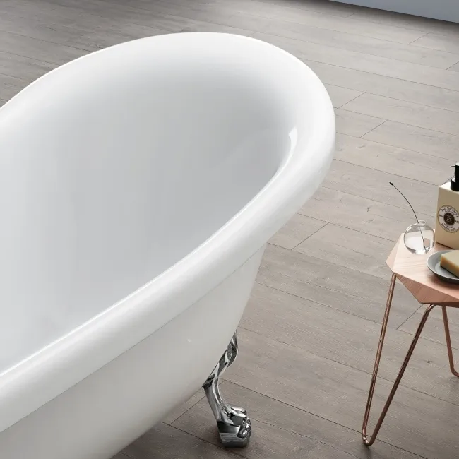 Highbury 1550mm Roll Top Slipper Bath - Chrome Claw Feet