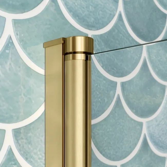 Antigua 1700x750 Keyhole Shower Bath & 6mm Easy Clean Brushed Brass Bath Screen