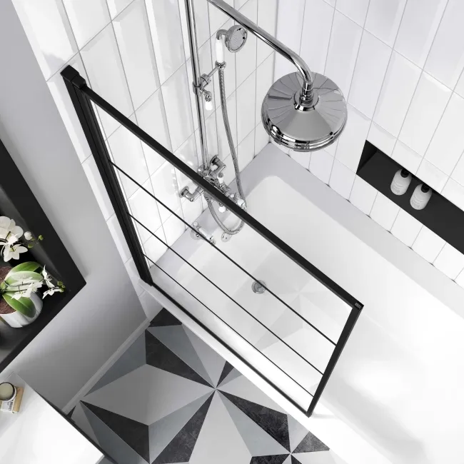 Abingdon 1500 Roll Top Shower Bath - Black Ball Feet & 6mm Easy Clean Matt Black Grid Screen