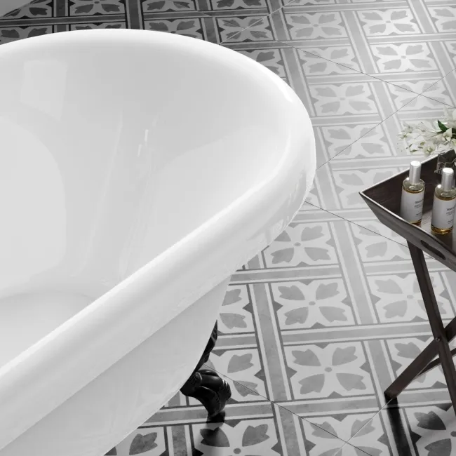 Grosvenor 1700mm Roll Top Bath - Black Ball Feet