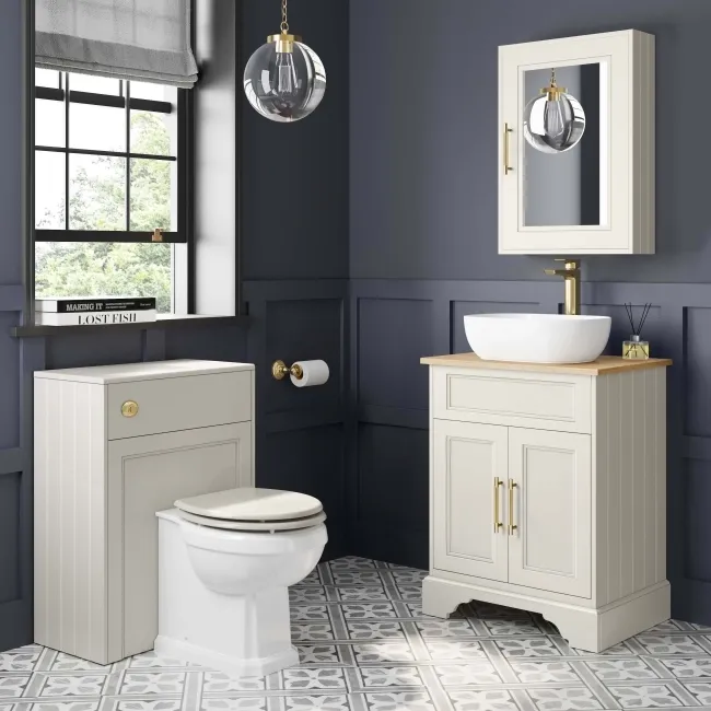 Lucia Chalk White Vanity with Oak Effect Top & Curved Counter Top Basin 640mm - Brass Knurled Handles