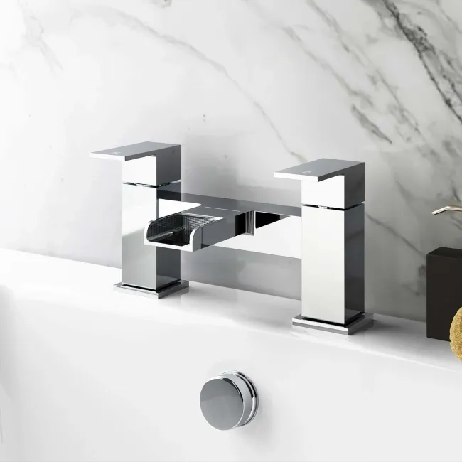 Avon Chrome Waterfall Basin & Bath Mixer Tap Set