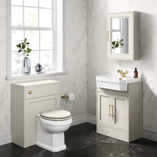 Chalk White Mirror Cabinet 700x500mm - Brass Knurled Handles
