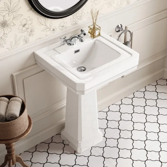 Enid Traditional Pedestal Basin Single Tap Hole 545mm