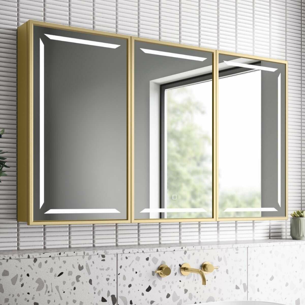 Best Bathroom Mirror Cabinets: Sizes, Recessed vs Surface, LED Lighting, Anti-Fog And Installation Guide