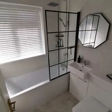 Zurich Easy Clean Matt Black Grid Bath Screen - 800mm