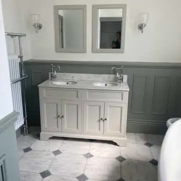 Chalk White Bathroom Mirror 700x500mm