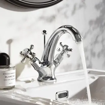 Avoca Traditional Chrome Basin Mixer Tap & Pop-Up Waste