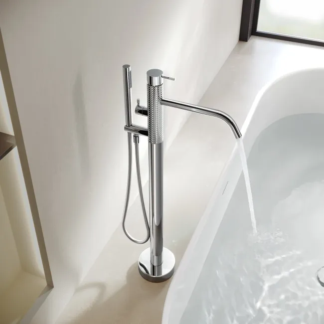 Suir Chrome Freestanding Bath Shower Mixer Tap with Knurled Detailing