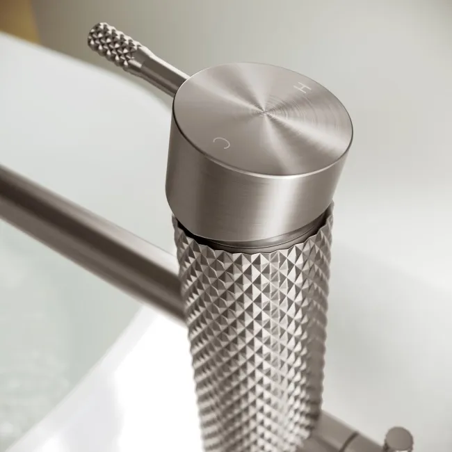 Suir Brushed Nickel Freestanding Bath Shower Mixer Tap with Knurled Detailing