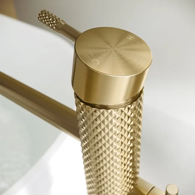 Suir Brushed Brass Freestanding Bath Shower Mixer Tap with Knurled Detailing