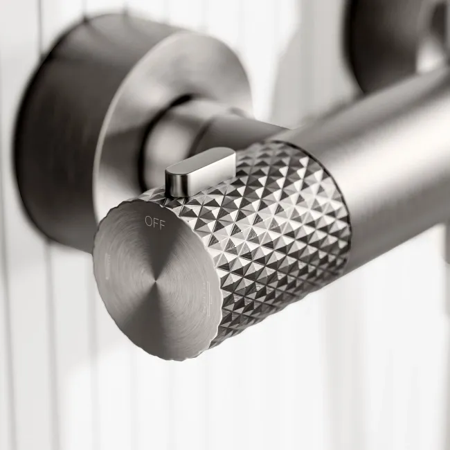 Suir Premium Brushed Nickel Round Thermostatic Shower Set with Knurled Detailing