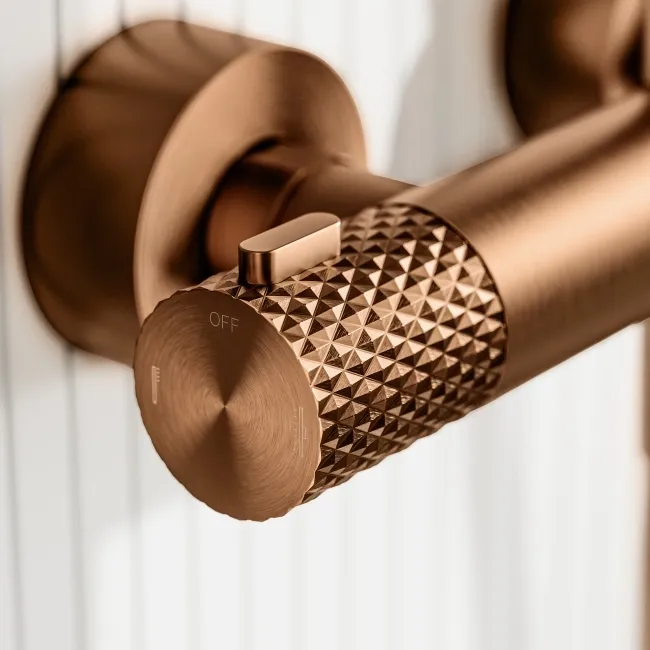 Suir Premium Brushed Copper Round Thermostatic Shower Set with Knurled Detailing