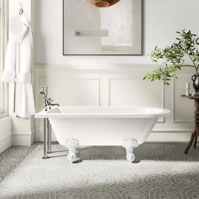 Abingdon 1500mm Single Ended Roll Top Bath - White Ball Feet