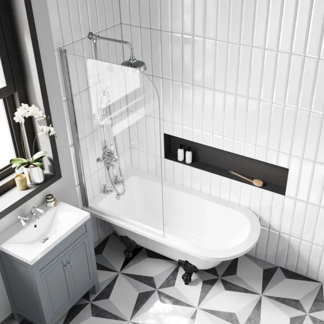 Abingdon 1500 Roll Top Shower Bath - Black Ball Feet & 6mm Easy Clean Screen