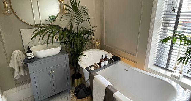Emma created her elegant bathroom with our Bermuda Vanity and Mayfair Freestanding Bath