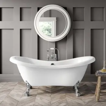 Tonbridge 1600mm Roll Top Bath - Chrome Claw Feet