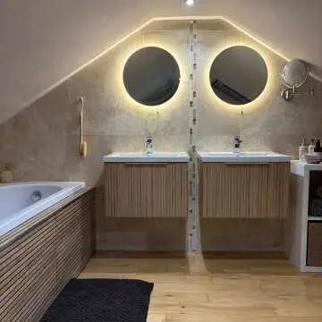 Grace Battery Powered Illuminated LED Mirror 500mm