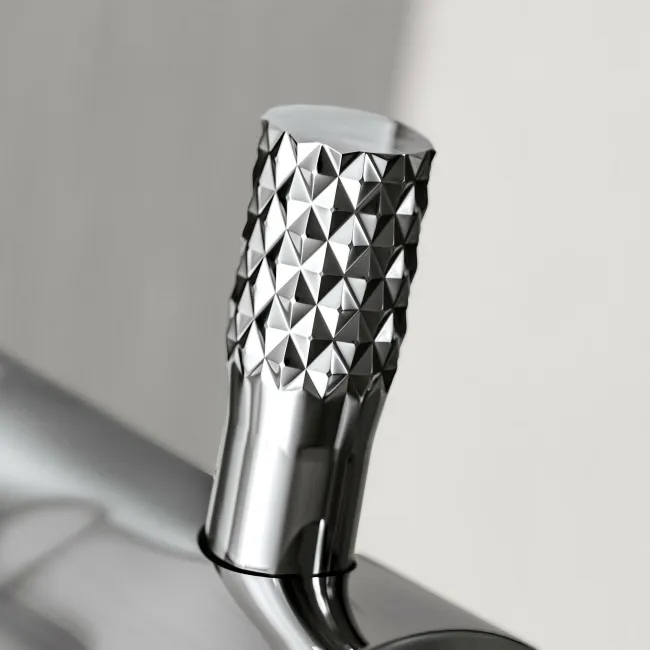 Suir Premium Chrome Round Thermostatic Shower Valve with Knurled Detailing - 2 Outlet