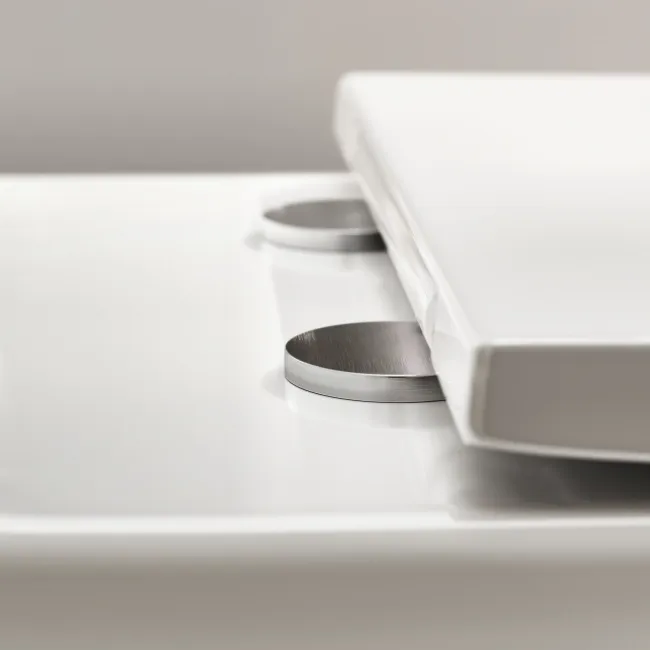 Brooklyn Rimless Fully Back To Wall Close Coupled Toilet With Soft Close Slim Seat