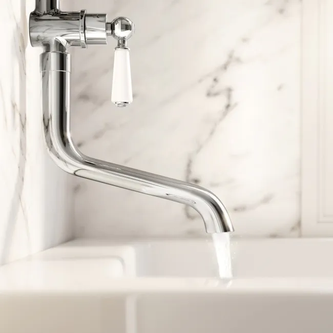 Avoca Traditional Chrome Thermostatic Bath Filler Shower Set with Hand Shower and Soap Dish