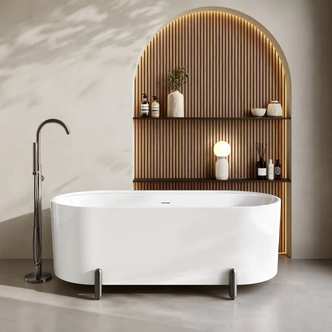 Shore 1700 Gloss White Freestanding Bath - Gunmetal Feet
