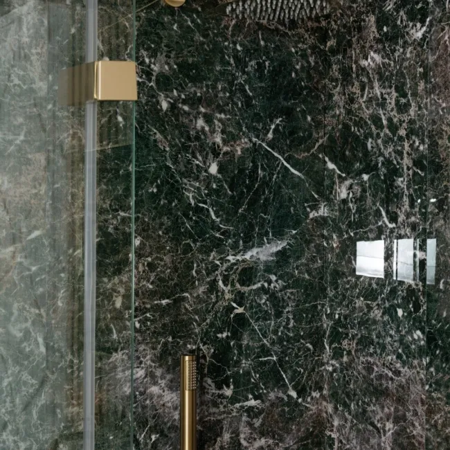Trepanel Aqua Luxe® Green Dramatic Marble Effect Embossed Gloss SPC XXL Wall Panel