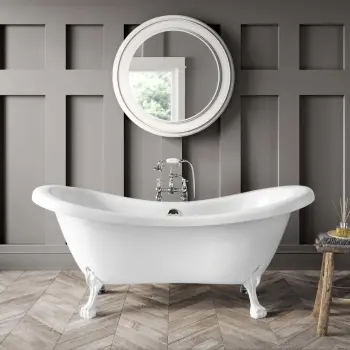 Tonbridge 1600mm Roll Top Bath - White Claw Feet