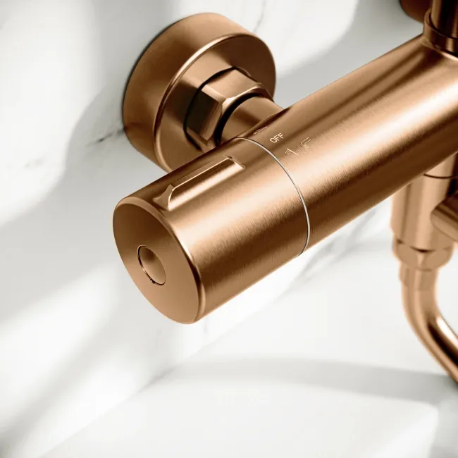 Derry Brushed Copper Round Shower with Bath Filler