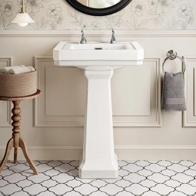 Enid Traditional Close Coupled Toilet With Gloss Black Wooden Seat & Pedestal Basin Double Tap Hole