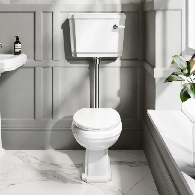 Hudson Traditional Close Coupled Toilet With Low-Level Cistern & Pedestal Basin Set Single Tap Hole
