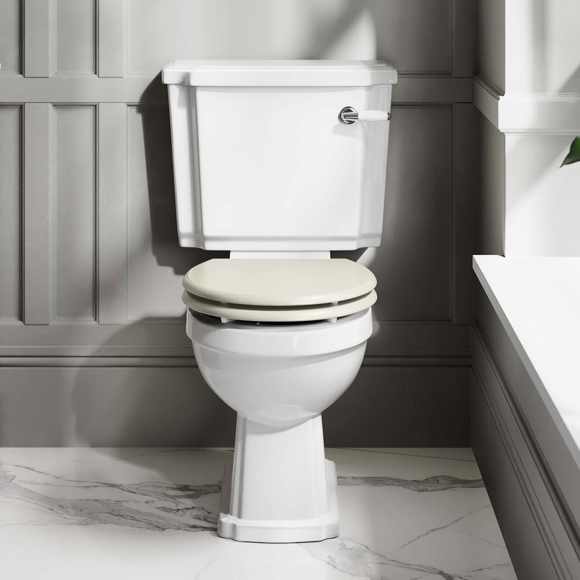 Hudson Traditional Close Coupled Toilet With Chalk White Seat & Pedestal Basin - Single Tap Hole